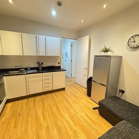 Comfortable - Cosy - Budget Studios In City Center Londra Dış mekan fotoğraf