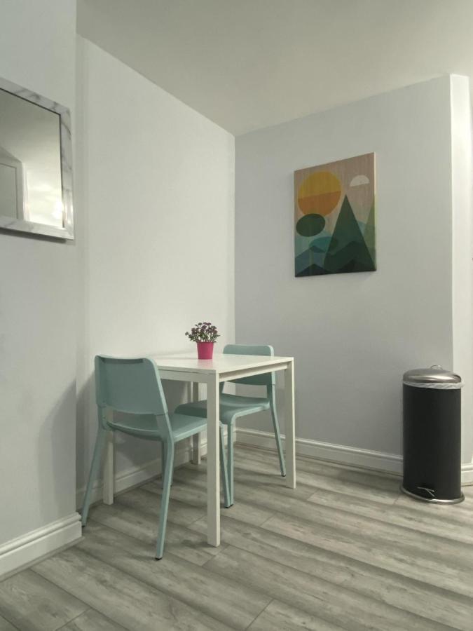 Comfortable - Cosy - Budget Studios In City Center Londra Dış mekan fotoğraf