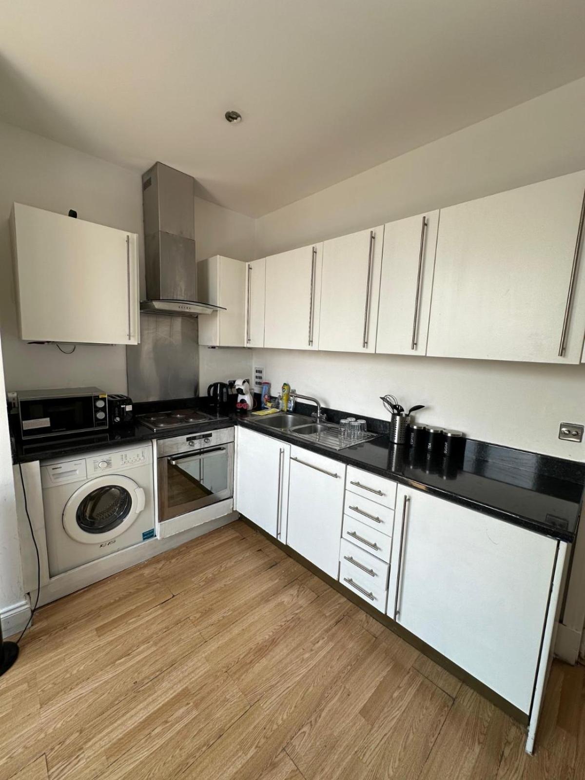 Comfortable - Cosy - Budget Studios In City Center Londra Dış mekan fotoğraf